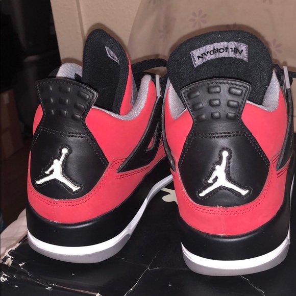 Air Jordan 4s Retro(GS) Toro Bravos MAKE OFFER - Picture 5 of 8